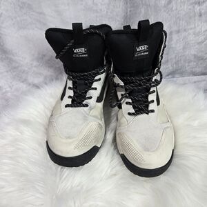 Vans UltraRange EXO Hi MTE-2 hiking boots in the Marshmallow Black colorway.